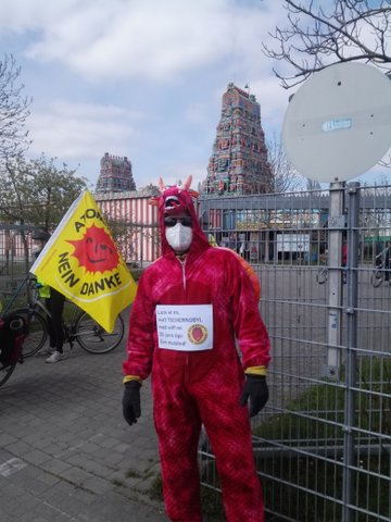 Auf dem Weg durch Hamm-Uentrop bewunderten alle den Hindu-Tempel